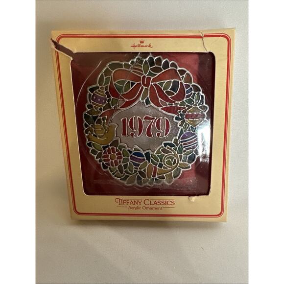 Vintage Hallmark Keepsake Ornament Tiffany Classics Acrylic Ornament 1979 Wreath - Picture 1 of 2